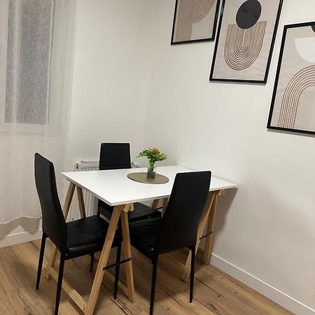 Charmant Appartement Americain Saint-Denis (Seine-Saint-Denis) Exterior foto